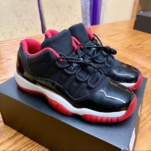 Jordan 11 low “Bred” size 4.5Y - 528896-012